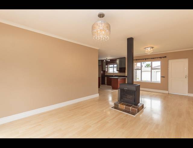 3 BEDROOM HOUSE RENTED IN ROYAL ASCOT